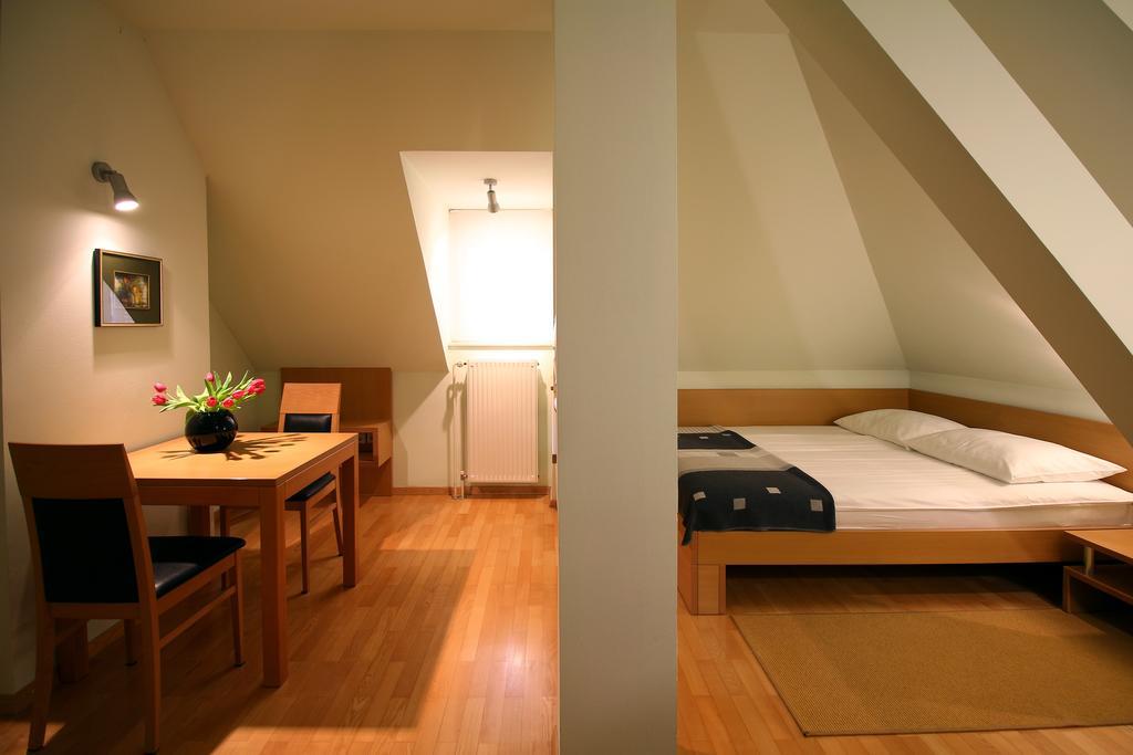Apartments Villa Boltez Kranj Rom bilde