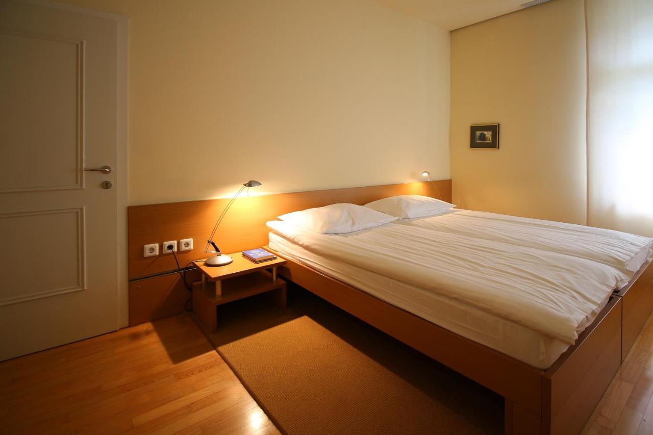 Apartments Villa Boltez Kranj Eksteriør bilde